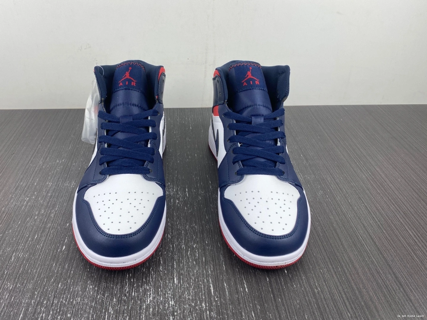 SE Jordan 852542-104 - USA 1 Mid 1105